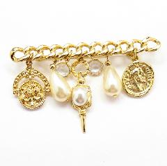 Chatons Only Pearl Brooch