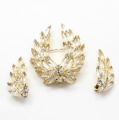 Clear Navettes Earrings Clip