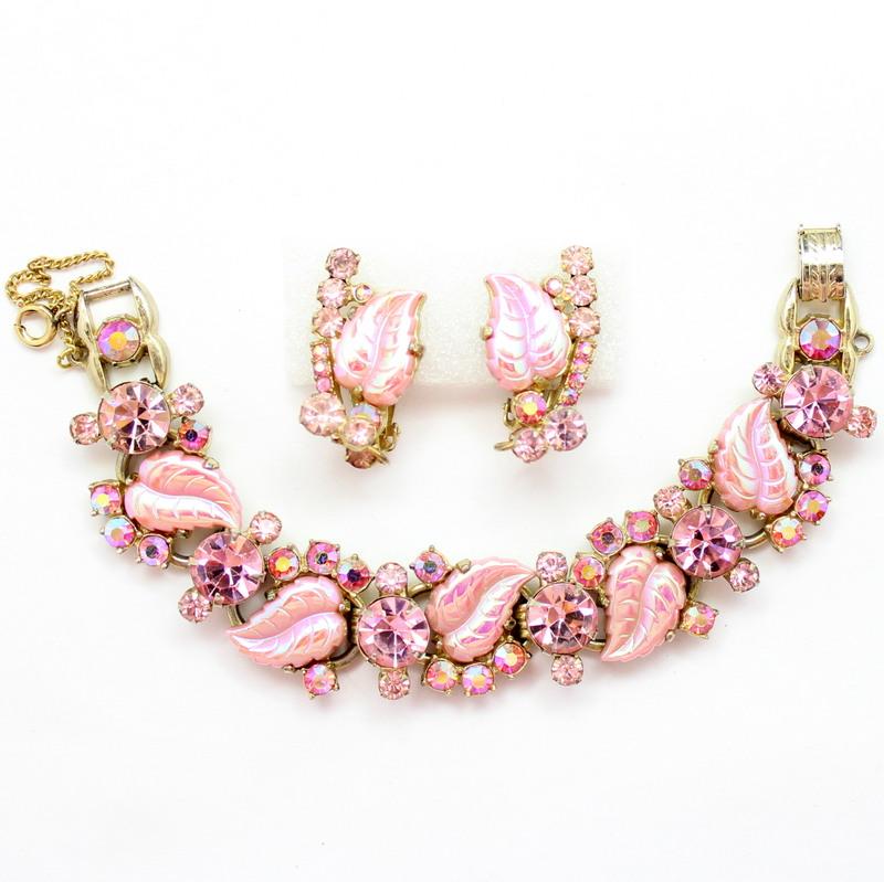 Front view of Pink Leaf Molded/Cut Bracelet 5 Link