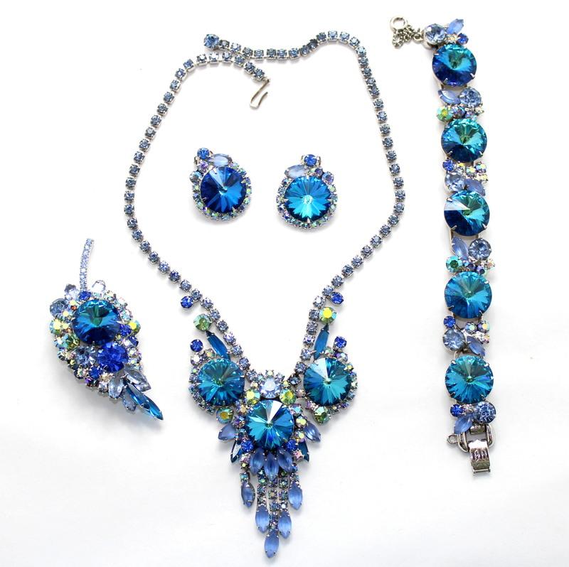 Front view of Blue Navettes Rivoli/Margarita Bracelet 5 Link