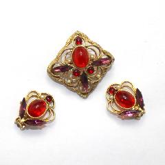 Red Cabochons Pearl Brooch
