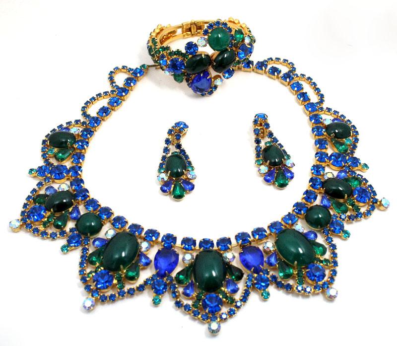 Front view of Green Pear Bracelet Clamper