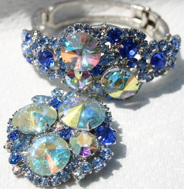 Front view of Blue Navettes Rivoli/Margarita Brooch