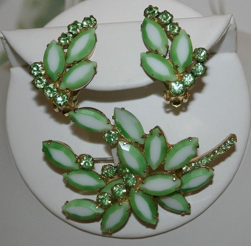 Front view of Green Navettes Multi-Color/Shaded Earrings Clip