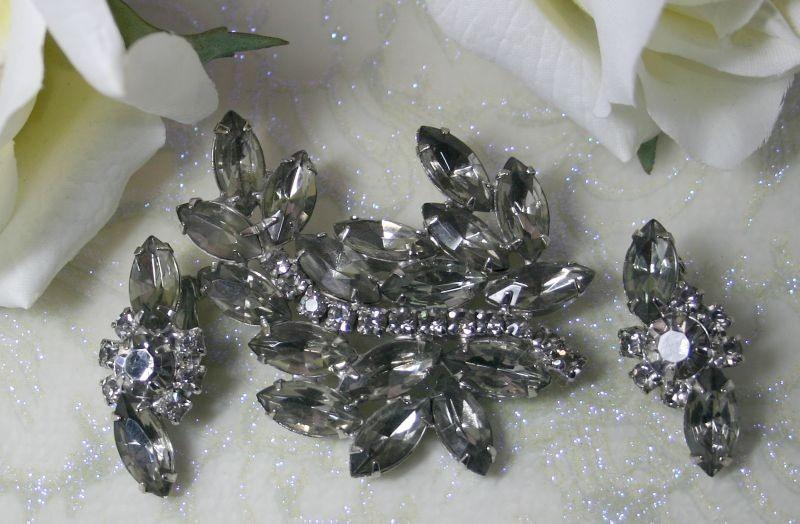 Front view of Gray (black Diamond) Navettes Brooch
