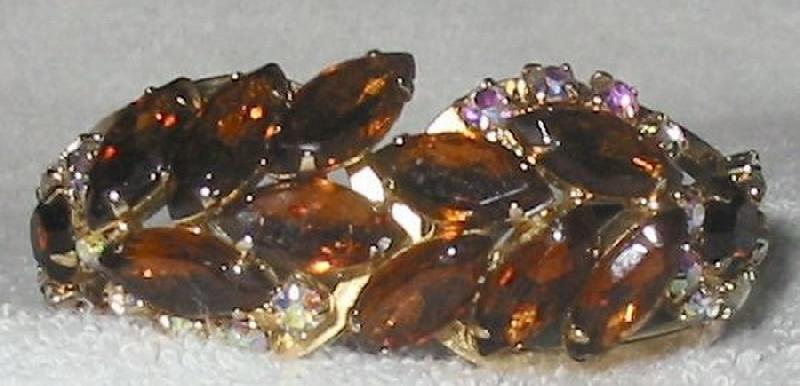 Front view of Topaz Navettes Bracelet Clamper