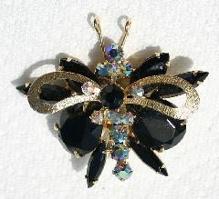 Black (jet) Pear Brooch