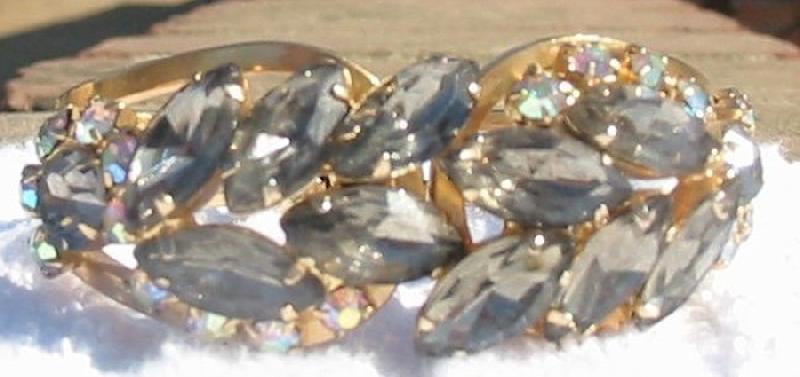 Front view of Gray (black Diamond) Navettes Bracelet Clamper