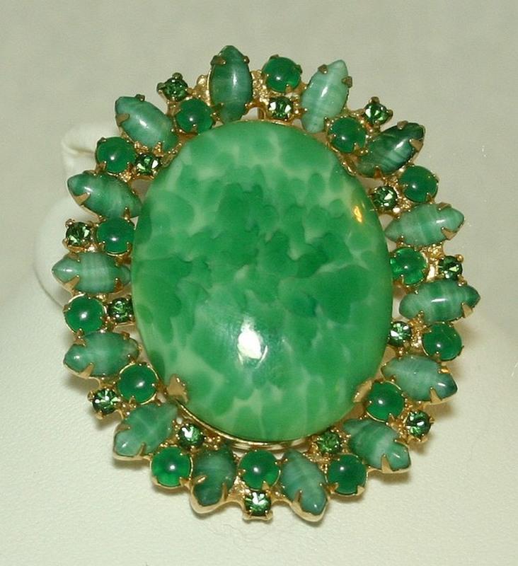 Front view of Green Cabochons Spotted Pin Pendant