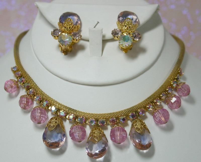 Front view of Pink Pear Earrings Clip