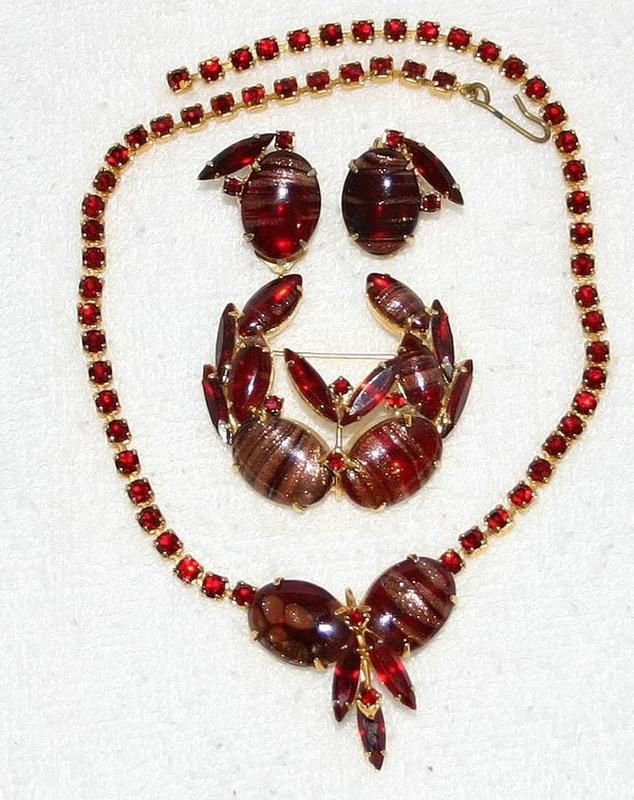 Front view of Red Cabochons Striped Earrings Clip