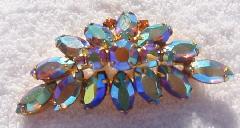 AB Navettes Brooch