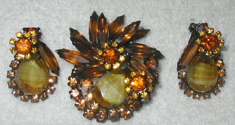 Front view of Topaz Pear Striped Brooch