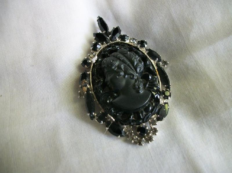 Front view of Black (jet) Navettes Molded/Cut Pin Pendant