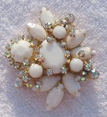 White (chalk Or Milk) Oval Brooch