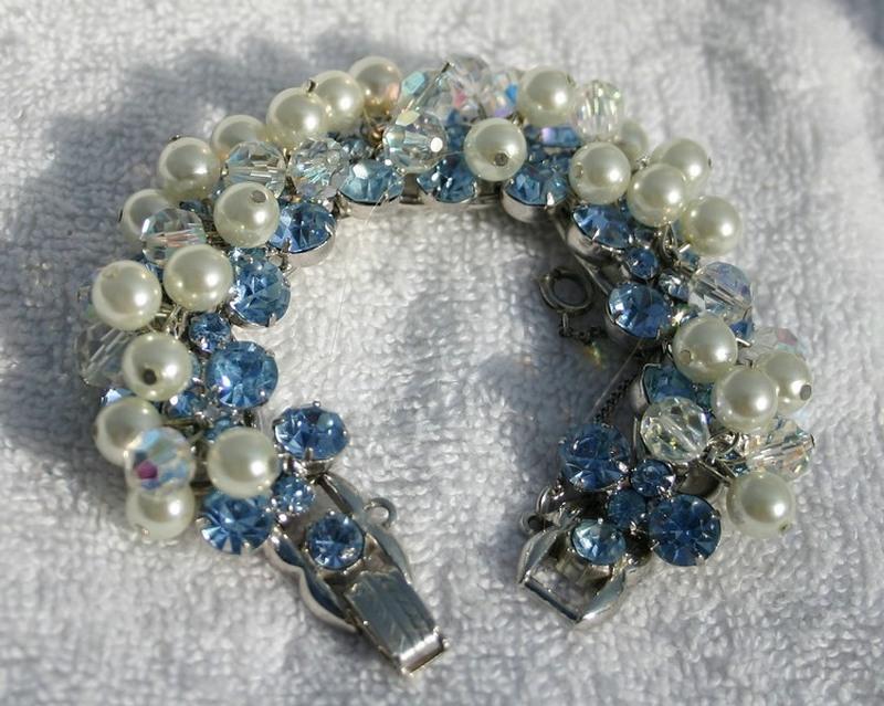 Front view of Blue Chatons Only Pearl Bracelet 5 Link