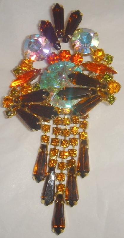 Front view of Multiple Colors Spear Brooch