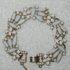 White (chalk Or Milk) Navettes Bracelet 5 Link