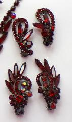 Red Navettes Earrings Clip