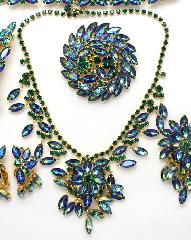 Green Navettes Multi-Color/Shaded Necklace