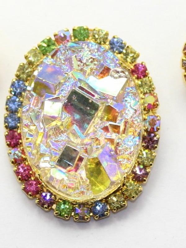 Front view of Pastel Cabochons Molded/Cut Pin Pendant