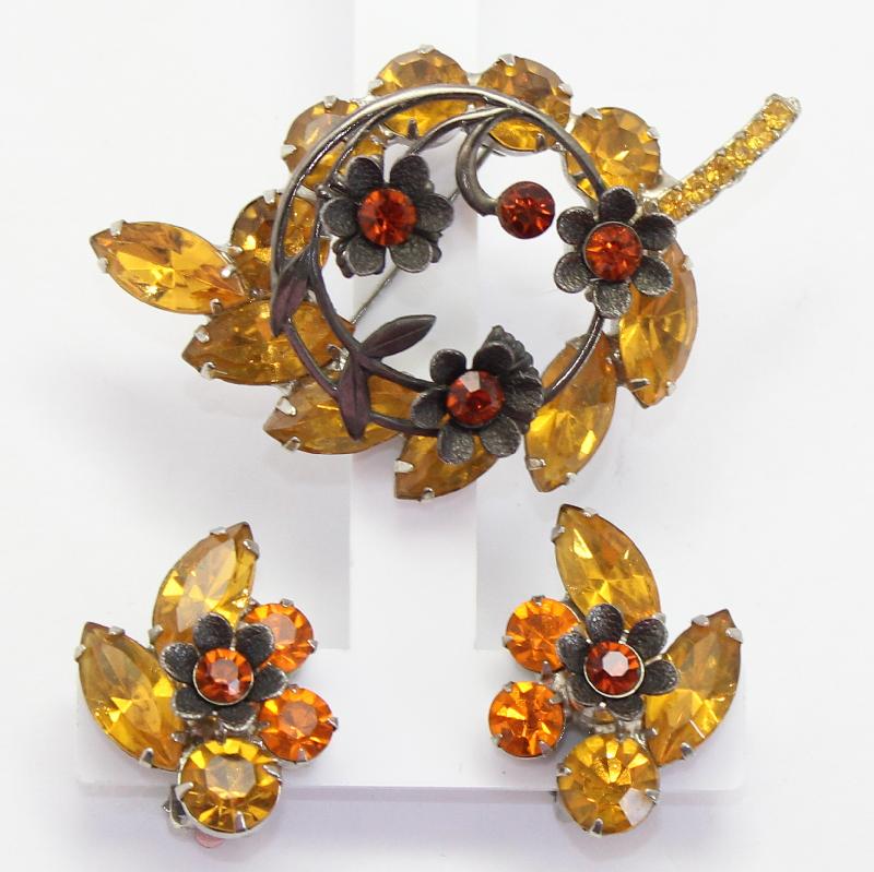 Front view of Topaz Navettes Brooch