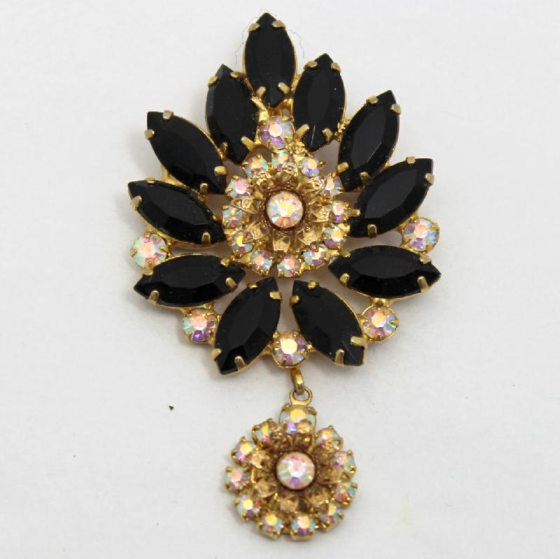 Front view of Black (jet) Navettes Pin Pendant