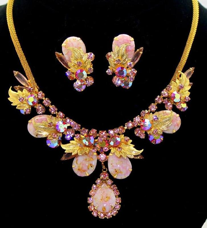 Front view of Pink Cabochons Spotted Necklace