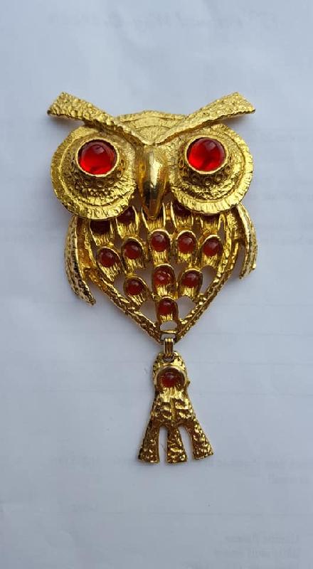 Front view of Red Cabochons Plastic Pendant