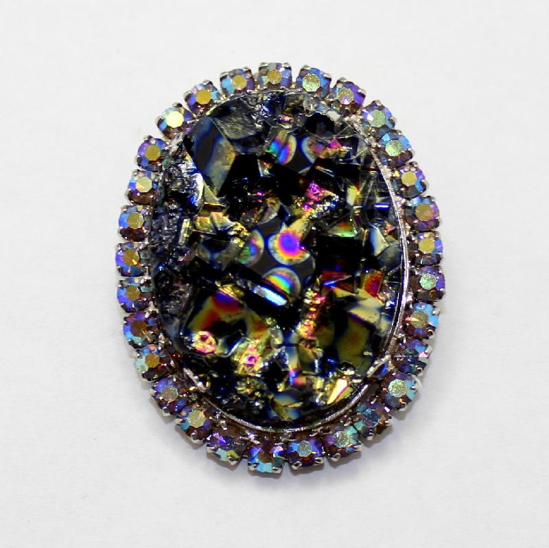 Front view of Black (jet) Cabochons Molded/Cut Pin Pendant