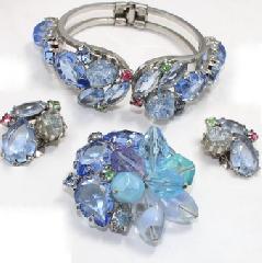 Blue Pear Bracelet Clamper