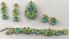 Green Cabochons Molded/Cut Pin Pendant