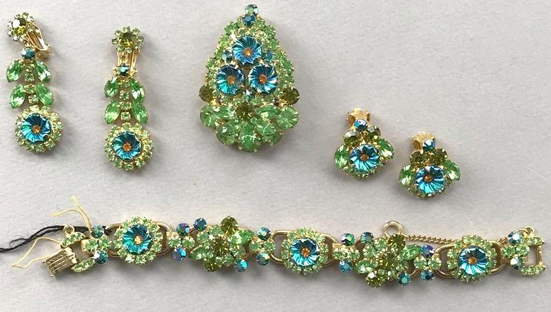 Front view of Green Cabochons Molded/Cut Pin Pendant