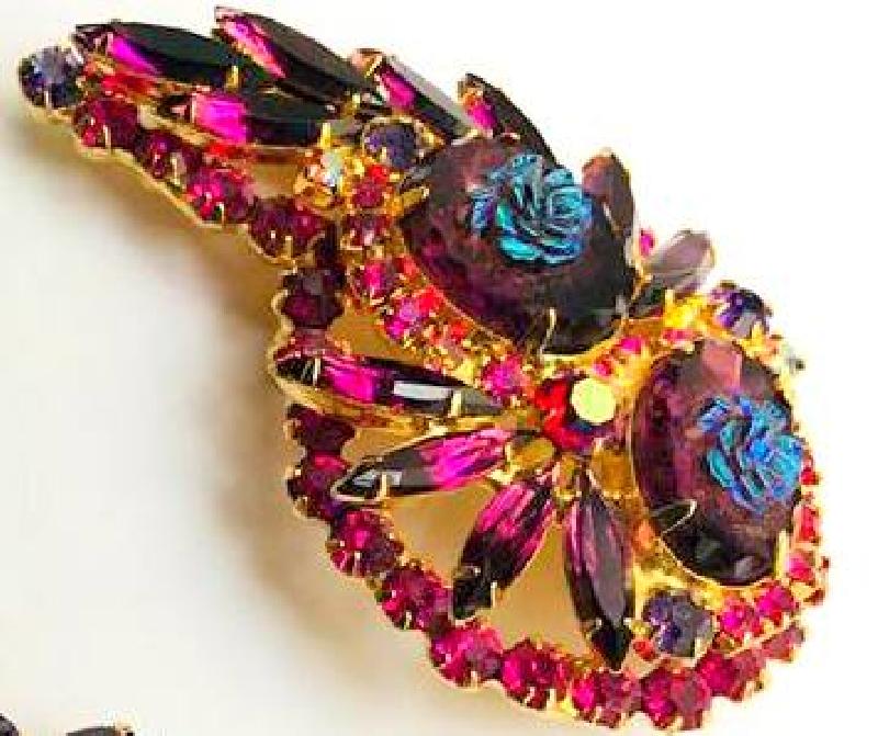Front view of Purple (cardinal) Oval Molded/Cut Brooch