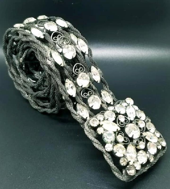 Front view of Clear Navettes Belt
