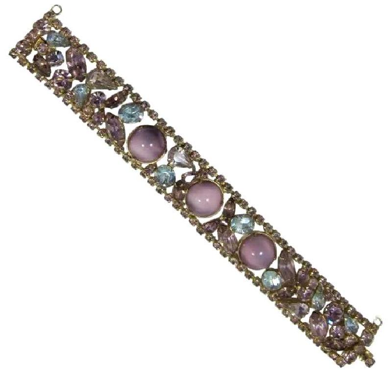 Front view of Purple (cardinal) Cabochons Bracelet Flat Push In