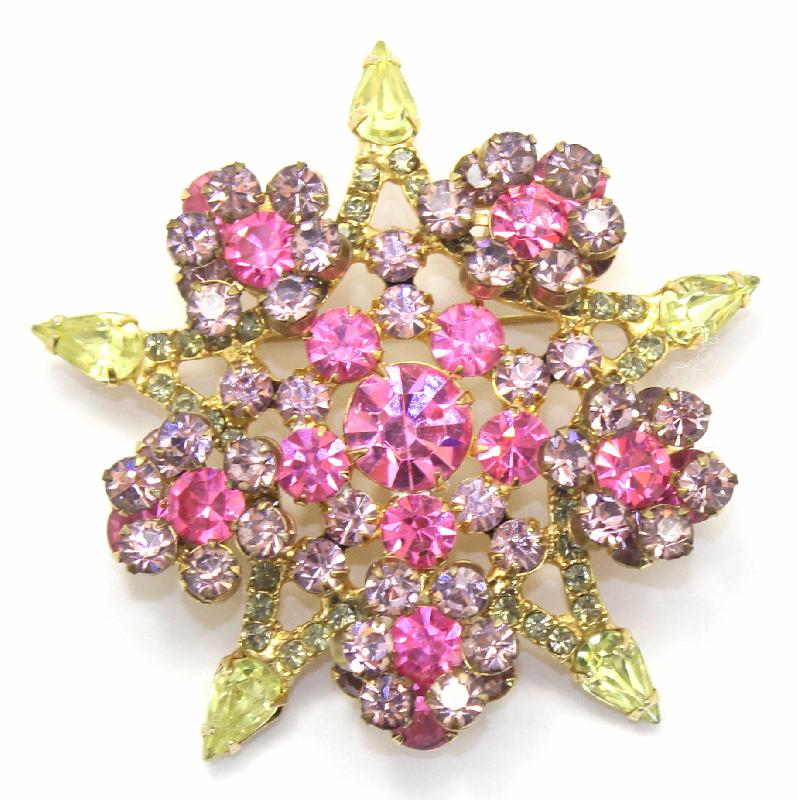 Front view of Pastel Pear Brooch