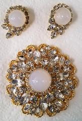 Clear Cabochons Plastic Brooch