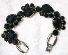 Black (jet) Pear Bracelet 5 Link