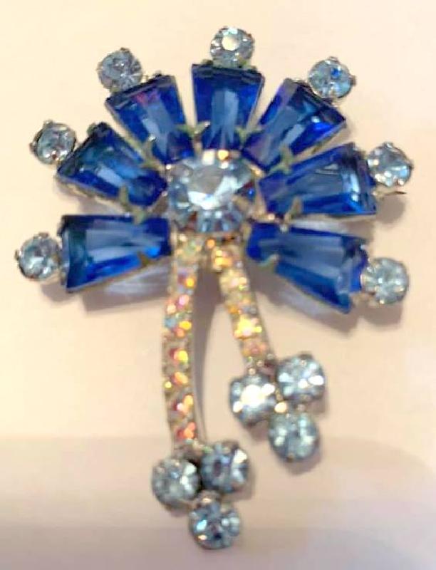 Front view of Blue Keystones Brooch