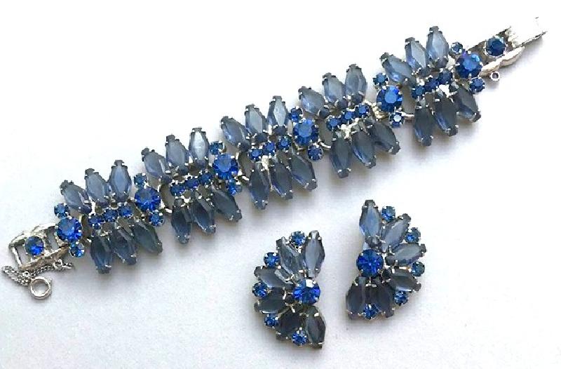Front view of Blue Pentagon Bracelet 5 Link
