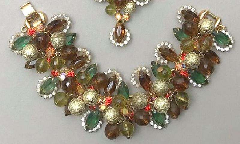 Front view of Fall Navettes Bracelet 5 Link
