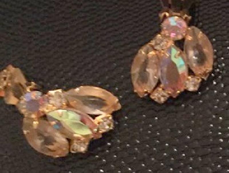 Front view of AB Navettes Earrings Clip