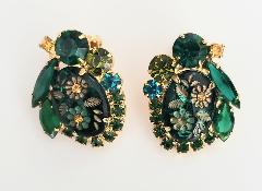 Green Cabochons Molded/Cut Earrings Clip