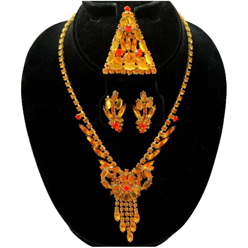 Front view of Topaz Navettes Pin Pendant