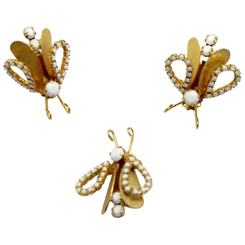 Front view of White (chalk Or Milk) Chatons Only Brooch