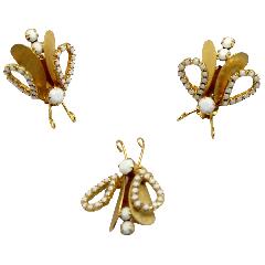 White (chalk Or Milk) Chatons Only Earrings Clip