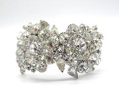 Clear Pear Bracelet Clamper