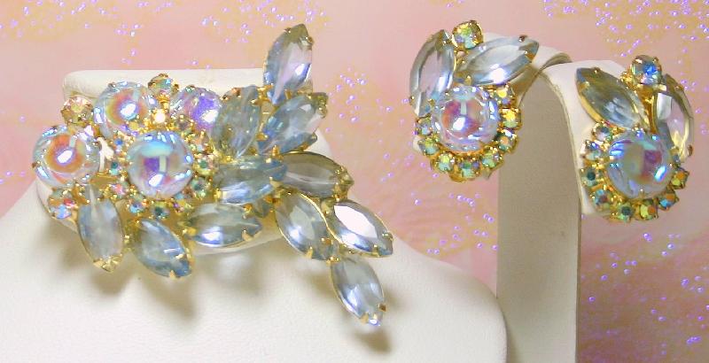 Front view of Blue Scooped Brooch