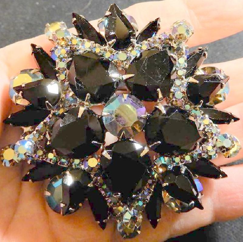 Front view of Black (jet) Pear Brooch